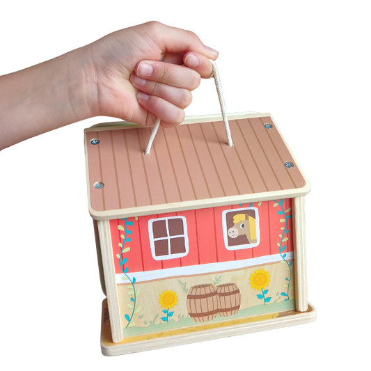 Front of the Hi Panda box showing the foldable wooden farm with two horses and a fence, listing age 24M+.