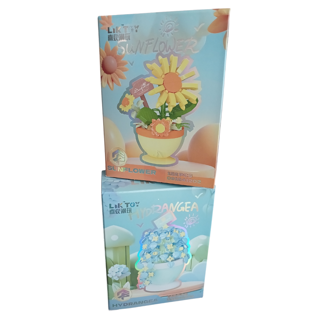 Building block sets featuring a yellow sunflower and a blue hydrangea in decorative pots
