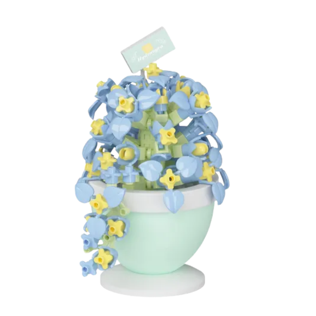 Building block sets featuring a yellow sunflower and a blue hydrangea in decorative pots